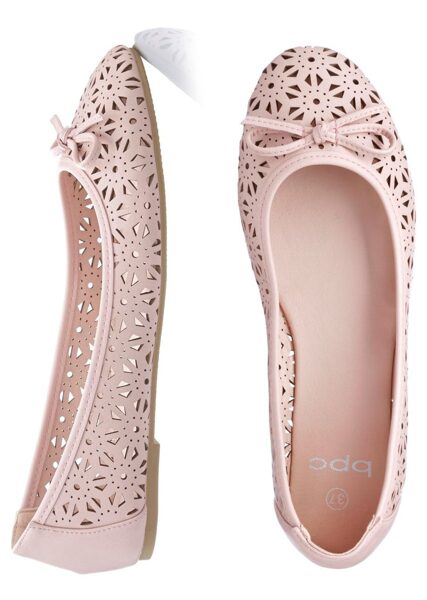 Ballerina shoes with an openwork desing, pink