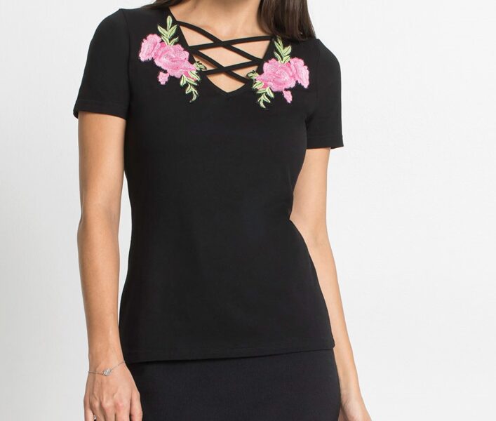 Футболка черная BodyFlirt с вышитыми цветами, размер XXS/XS